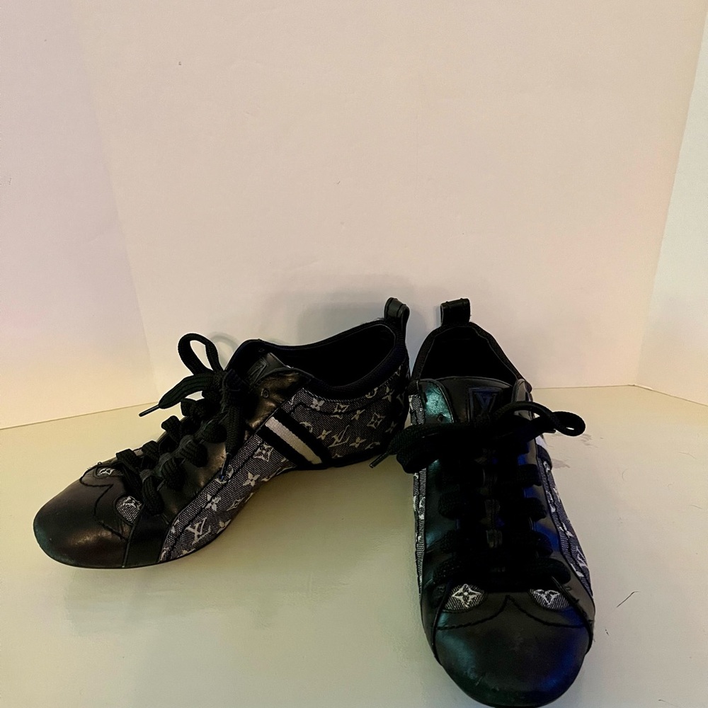 Louis Vuitton Black and Gray Women's Sneakers - Picture 15 of 15